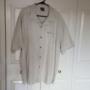 Oakley Inc. Men's buttom down shirt
